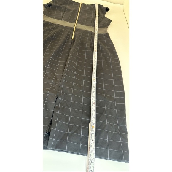 Chic Black Grid Pattern Dress - Picture 10 of 11